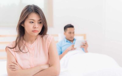 WARNING! 6 SIGNS You’re in the WRONG Relationship